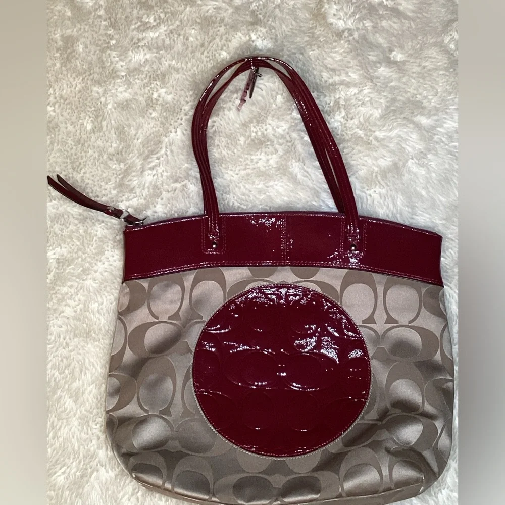 Coach LAURA signature tote shoulder bag
